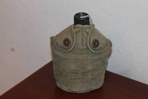 lot 239 image: VINTAGE WWII  ALUMINUM CANTEEN WITH WITH CUP AND CARRY CASE