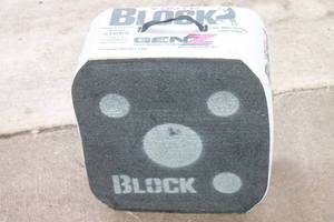 lot 268 image: YOUTH BLOCK GEN Z ARCHERY TARGET