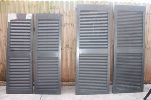 lot 289 image: TOTAL OF 2 SET OF GREY WOOD SHUTTERS , - 5FT  X 22  & 75 X 28