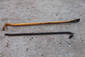 lot 314 image: TOTAL OF 2 CROW BARS 30 & 36 SEE PICS