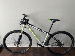lot 94 image: CANNONDALE FLASH 29 MOUNTAIN BIKE
