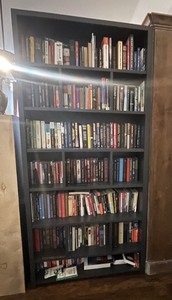 lot 258 image: WOODEN 7 -TIER  BOOKSHELF  BOOKS NOT INCLUDED