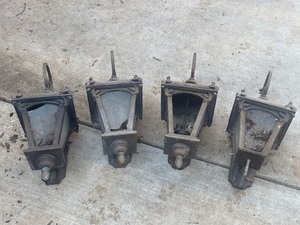 lot 285 image: LOT OF 4 RETRO OUTDOOR WALL LANTERNS METAL WITH GLASS PANELS&nbsp POSSIBLY FROM THE MID 20TH CENTURY SPANISH OR MEDITERRANEAN