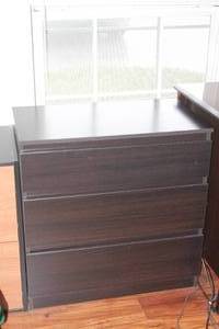 lot 15 image: WOODEN 3-DRAWER CHEST , 28 X 14 28 H