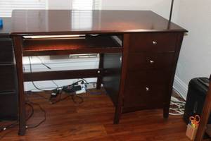 lot 16 image: WOODEN HOME OFFICE PEDESTAL LIGHTED DESK WITH 3- DRAWERS , 48 X 24 X 30H