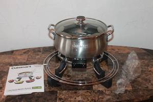 lot 25 image: CUISINART LAZY SUSAN ELECTRIC FONDUE ,CFO-1000