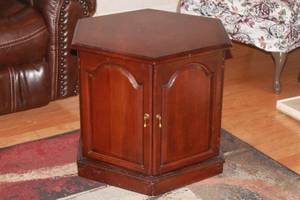 lot 43 image: ETHAN ALLEN GEORGIA COURT WOODEN SIX SIDED 2-DOOR  STORAGE SIDE END TABLE