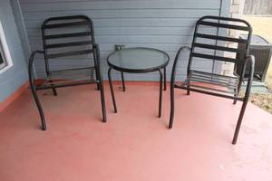 lot 52 image: METAL 3-PIECE PATIO CONVERSATION SET WITH TEMPERED GLASS TOP SIDE TABLE