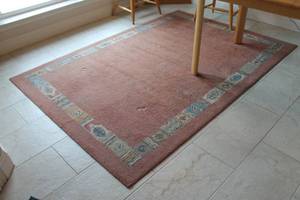 lot 57 image: LARGE AREA RUG 90 X 63 MATCH # 113  SEE PICS