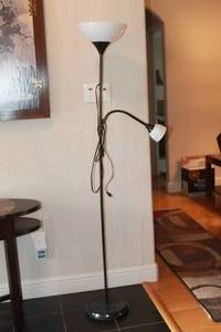 lot 69 image: MOTHER DAUGHTER FLOOR STANDING LAMP