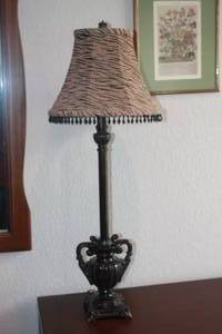 lot 74 image: TOTAL OF 2 TABLE LAMPS WITH SHADES , 33 H  SEE PICS
