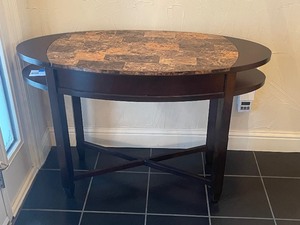 lot 20 image: WOODEN OVAL TOP CONSOLE ENTRANCE TABLE 44 X 30H