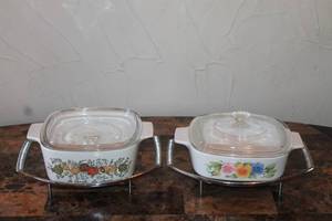 lot 88 image: TOTAL OF 4 -PIECE CORNING WARE WITH GLASS LIDS & 2 - CORNING WARE TRIVETS  SEE PICS