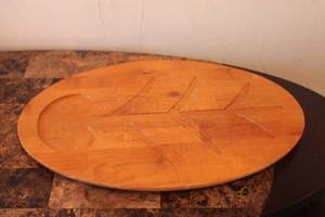 lot 89 image: MCM STAVED CARVING CUTTING BOARD 18
