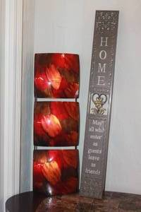 lot 91 image: 2 PCS METAL HOME WALL DCOR