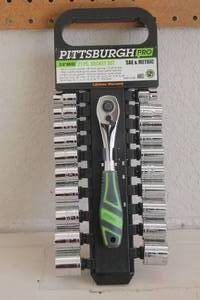 lot 117 image: PITTSBURGH PRO 21PC SOCKET SET