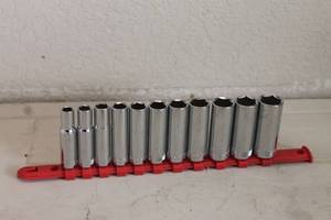 lot 122 image: CRAFTSMAN 11- PIECE DEEP SOCKET SET WITH HOLDER