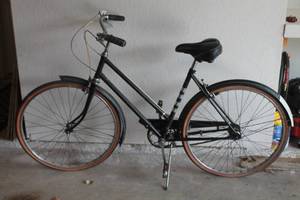 lot 167 image: VINTAGE HERCULES FEMALE BICYCLE