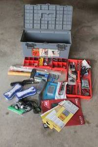 lot 179 image: WORKFORCE 19 METAL TOOLBOX WITH GENEROUS AMOUNT OF CONTENTS  SEE PICS