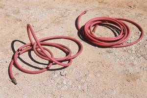 lot 20 image: TOTAL OF 2 GATES ADAPTA FLEX MULTIPURPOSE 250 PSI AIR HOSE