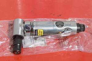 lot 29 image: CENTRAL PNEUMATIC AIR ANGLE DIE GRINDER 32046