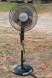 lot 35 image: KAZ FAN, HSF880BHS