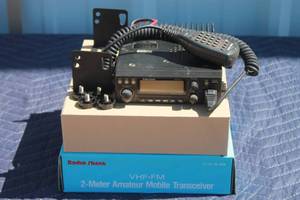 lot 52 image: RADIO SHACK 2-METER AMATEUR VHF FM MOBILE TRANSCEIVER HTX-212 No. 19-1125