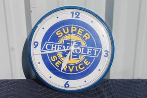 lot 90 image: CHEVROLET SUPER SERVICE QUARTZ CLOCK , 13 DIAM