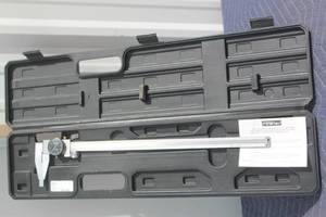 lot 154 image: FOWLER 18 MICROMETER DIAL CALIPER 52-008-018-0 WITH CARRY CASE