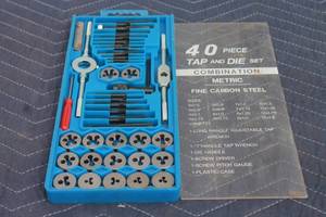 lot 162 image: TOTAL OF 40 PIECE TAP & DIE SET COMBINATION METRIC