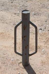 lot 177 image: HEAVY DUTY POST HOLE DIGGER