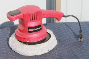 lot 180 image: COLEMAN POWERMATE BUFFER