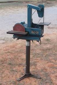 lot 182 image: BELT SANDERGRINDER BDS-1008 ON HARBOR FREIGHT PEDESTAL STAND