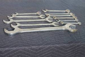 lot 186 image: TOTAL OF 11 MAC  ASSORTED SIZE  COMBINATION OPEN END WRENCHES  SEE PICS