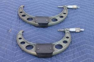 lot 125 image: TOTAL OF 2 P.E.T MICOMETER CALIBRATION  SEE PICS