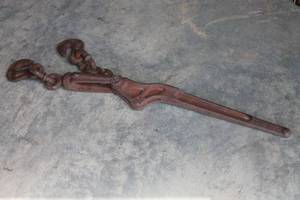 lot 152 image: LEBUS TYPE C HEAVY DUTY CHAIN BINDER WITH TWO 38 HOOKS