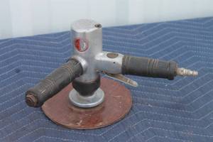 lot 203 image: MILWAUKEE 7 VERTICAL SANDER MP-230