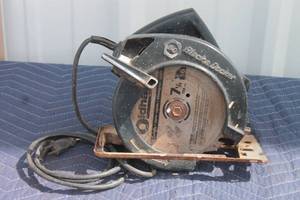 lot 217 image: BLACK & DECKER CIRCULAR SAW 7308