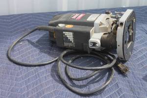 lot 218 image: FREUD FT2000E  12 PLUNGE ROUTER