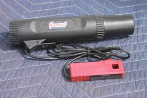 lot 219 image: SUMMIT 1616 SELF POWERED TIMING LIGHT