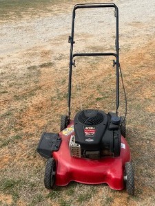 lot 250 image: BRIGGS & STRATTON MTD 20 CUTTING LAWN MOWER