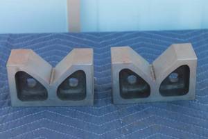 lot 270 image: PAIR OF GROZ ENGINEERING TOOLS CAST IRON V-BLOCKS 6  MADE IN INDIA