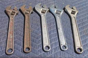 lot 278 image: TOTAL OF 5 ASSORTED BRAND 12 ADJUSTABLE WRENCHES