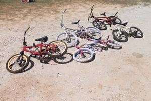 lot 287 image: TOTAL OF 5 ASSORTED BRAND KIDS BIKES  SEE PICS