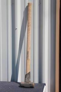 lot 293 image: HUSKY SLEDGE HAMMER