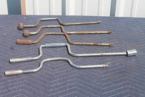 lot 257 image: TOTAL OF 5 SPEED HANDLE SOCKET WRENCHES