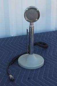 lot 81 image: VINTAGE ASTATIC D-104 MICROPHONE&nbsp