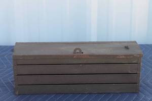 lot 85 image: VINTAGE KENNEDY CANTILEVER TOOL BOX CT-4-537240, 16 L X 4 12 X 6 H &nbsp