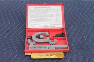 lot 92 image: CAL-VAN No.163 DOUBLE FLARING TOOL KIT WITH CASE&nbsp