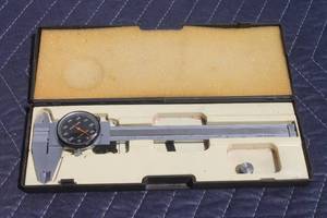 lot 26 image: DIAL 6 CALIPER .001 WITH CARRY CASE 9301&nbsp